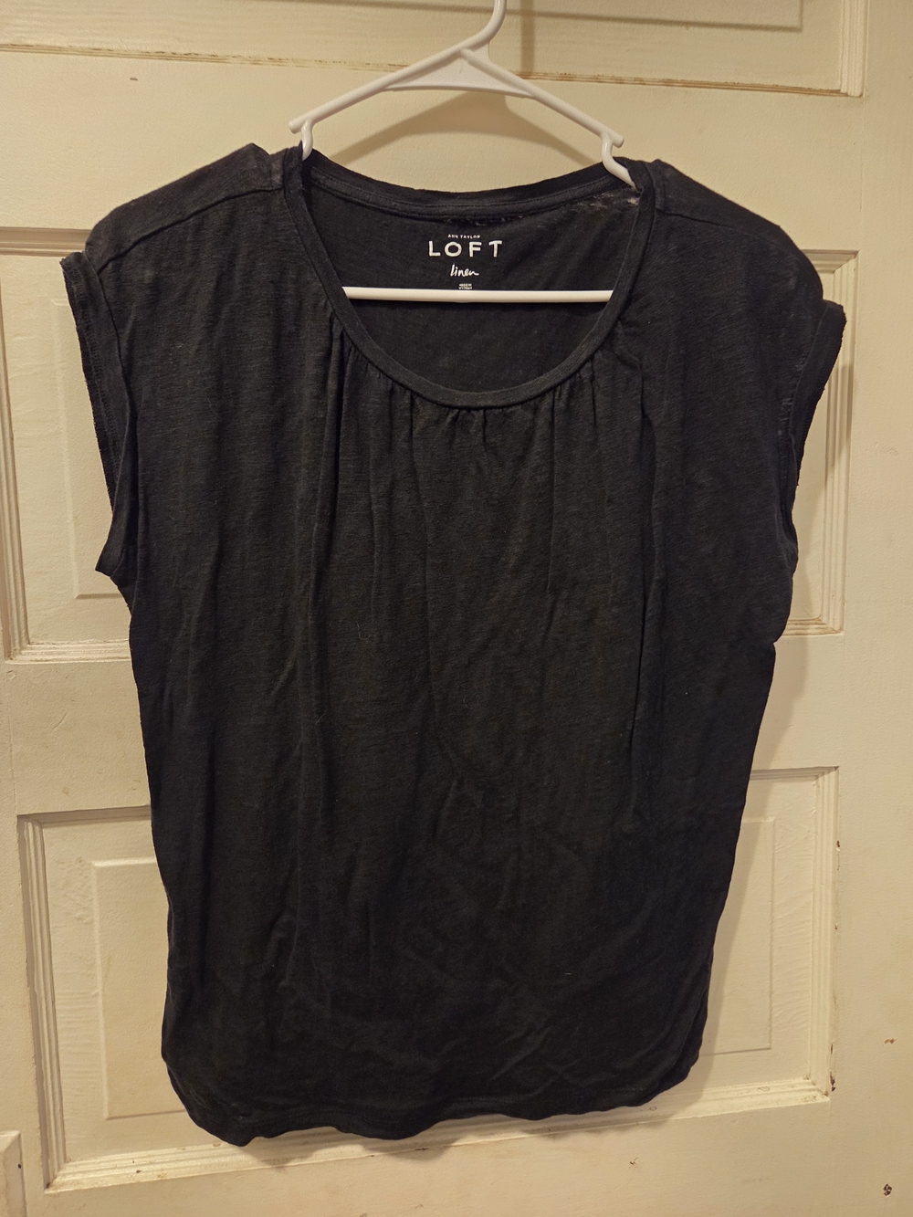 LOFT Charcoal Scoop Neck Sleeveless Tank